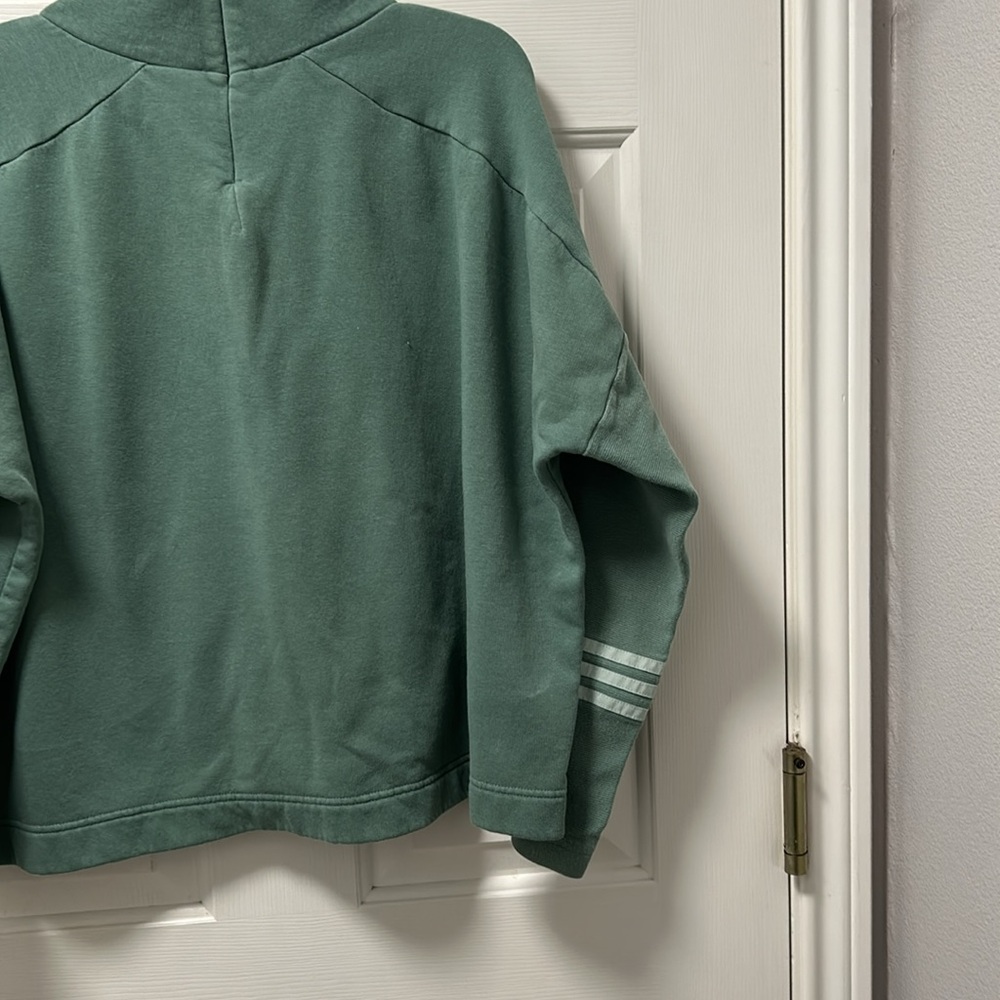 Adidas Cowl Neck ,Back Zip ,Crop Sweatshirt Size 1X - Picture 6 of 15